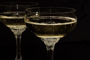 スパークリングワインのサブスクはどこで利用できる？