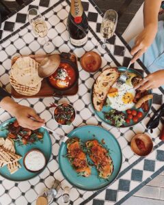 ワインサブスクで楽しむ肉料理にぴったりのペアリングは？